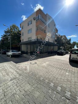 Bulut Gayrimenkul'den Akçay Sarıkız Mevkiinde Kiralık Dükkan