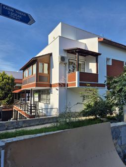 Adamarka’dan | Kuşadası Hacıfeyzullah Mah. Satılık 7+1 Villa