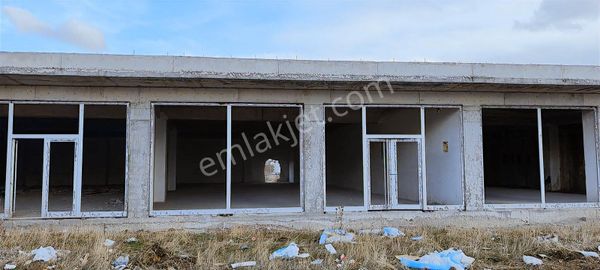 Erol Emlaktan Devlet Hastanesi Karşısında 161 M2 Satılık Dükkan