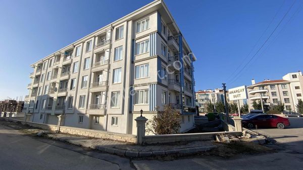 Afyon Özsu Emlak'tan Devlet Hastanesi Arkası Kiralık Eşyalı 1+1