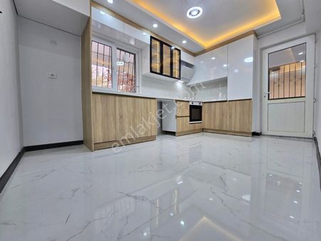 İstasyon Mh.'de 2+1 Ebeveyn Banyolu Krediye Uygun Ön Cephe Daire