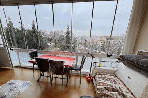 Adnan Menderes'te Site Dairesi Orta Kat 3+1 Ön Geniş Balkonlu