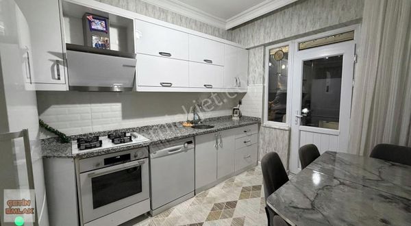 Çetin Emlak'tan.akkent'in Merkezi'nde 2+1 Ara Kat Fırsat Daire !