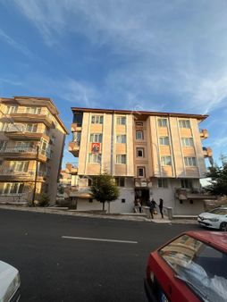 Afyon Üçok Emlaktan Fatih Mah Kiralık 2+1 Temiz Bakımlı 1 Kat Daire