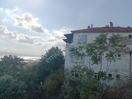 Körfez Hacıosman Mahallesinde Ful Deniz Manzaralı 661 M2 Arsa