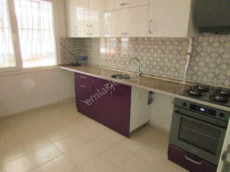 Büyük 2+1 111 M2 Doğalgazlı Dolmuş Ve Otobüs Durakları Yakın Çarşı Yürüme Mesafesinde