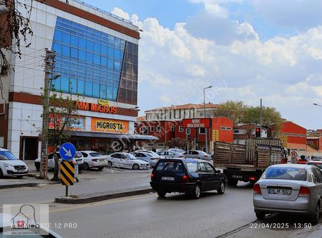 Koru Hastanesi Arkasında Ful Yapılı Berber Dükkanı