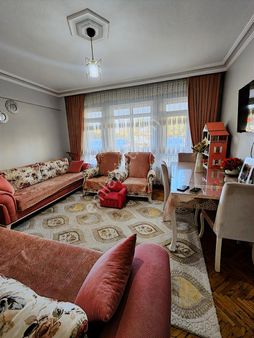 Karapürçek Merkezde Park Manzaralı 3+1 Giriş Daire