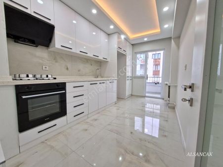 30 Ağustos Da 3+1 Orta Kat Lüks Yapılı Ön Cephe Satılık Daire