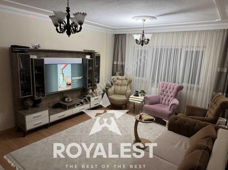 Royalest'ten Geniş Oturumlu Bakımlı Lüx Daire