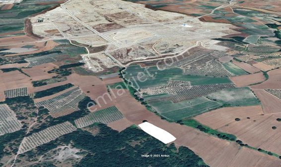 Teknosab Yanında Değerli Konumda 4800m2 Tarla