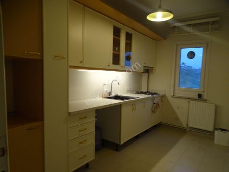 Sarıyer İstinye Boğaziçi Sitesinde Kiralık 3+1 Kombili