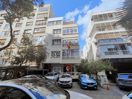 Alsancak Mükemmel Konumda Geniş 3+1 Satılık Daire Reyhan Yakını
