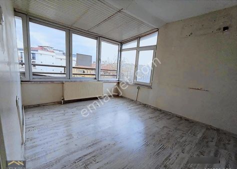 Bakırköy Osmaniye'de 2+1 65 M2 25.000 Tl Kiracılı 4. Kat