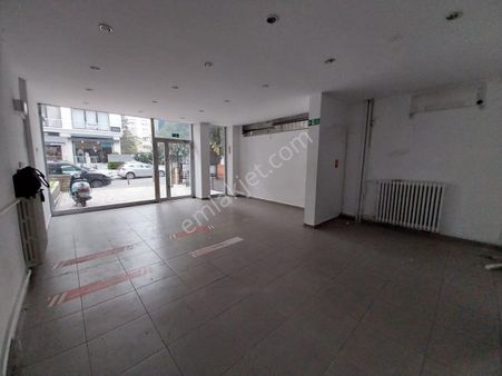 Kadıköy İnönü Caddesi Ozan Sokak Kiralık Dükkan