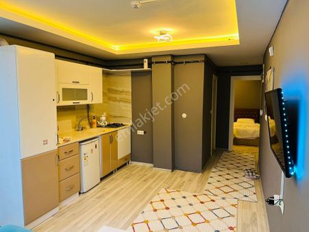 Atakum Atakent’te Deniz Manzaralı 1+1 Günlük Kiralık Daire – Sahile 25 M, & Aileye Uygun