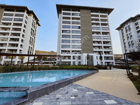 Küçükçekmece Bizim Mahalle 3.kısım Satılık 5+1 Daire