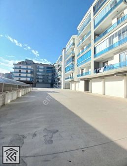 Kocalardan Adliye Şehir Hastanesi Karşısı Arakat 4+1 Geniş Daire