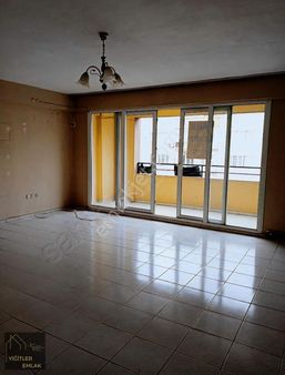 Aliağa Kurtuluş Mahallesi Merkez 3+1 Doğalgazlı Kiralık Daire