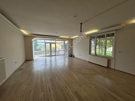 Bademli Mürsel Flora Villalarında Satılık 5+2 Villa