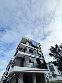 Yalova Çiftlikköy Atatürk Caddesinde Kiralık Dubleks Ofisler