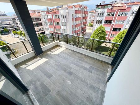 ꧁ay Emlaktan꧂akçay'da Kapalı Otoparklı Çift Asansörlü Köşe Ön Cephe Satılık 2+1 Sıfır Lüks Daire