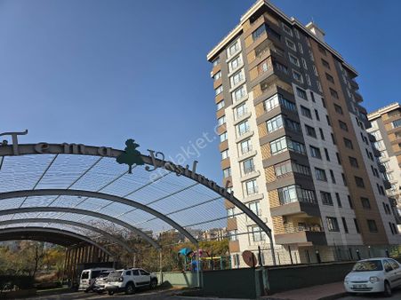 Tema Yeşil Vadi Evlerinde ,güvenlikli,kapıcılı 4+1 Kiralık