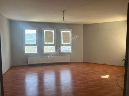 Sodra Kent'te, Manzaralı Ve Asansörlü, 3+1, Ara Kat