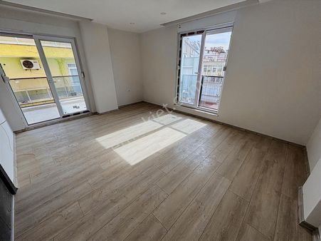 Yeni Emek Mahallesi (meydan Yakını) Sıfır Satılık 2+1 Daire