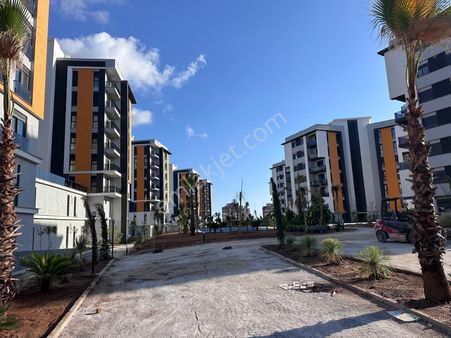 Kepez'de Havuzlu Lüks Sitede, 140 M², 3+1, Ebeveyn Banyolu Daire