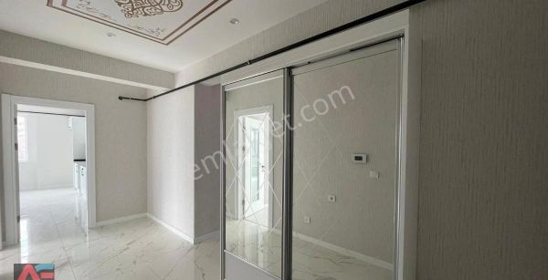 Merkezi Lokasyonlu Şık Ve Muhteşem Tasarımlı 4+1 Satılık Daire