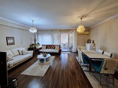 Bostanlı Da Sahile Yakın 3+1 Doğalgazlı Satılık Daire Mkd Emlak