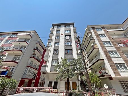 4+1 Katta Tek Daire 4. Kat Asansörlü Ana Cadde Yakını 2 Balkonlu