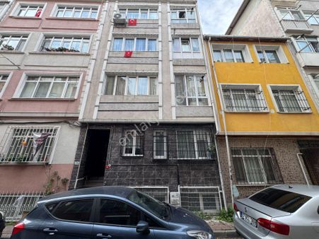 Turyap' Tan Fatih Seyit Ömer' De Bahçeli Tadilatlı Satılık 2+1 Daire