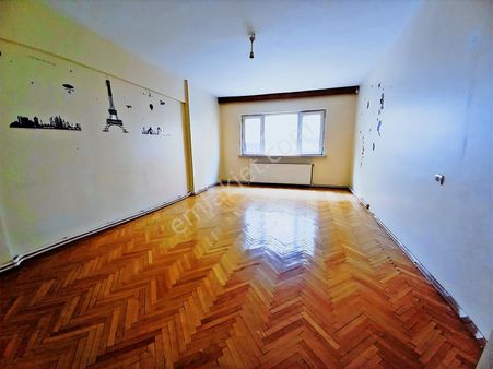 Sincan Mareşal Çakmak Mahallesinde 1.ara Katta 3+1 Daire