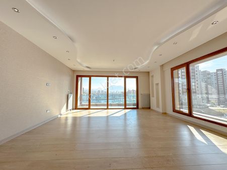 Kiralık Ultra Lüks 5+1 Odalı 300m2 Daire