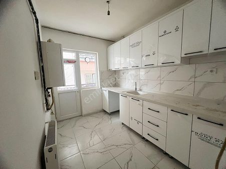 Cihandan Burç Mah Yolağzında Yeni Mutfak Güney Cephe Kiralık