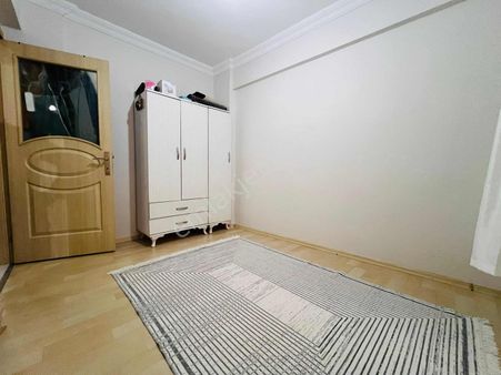 Türker Emlak 2+1 90 M2 Ara Kat Merkezde Ptt Yanı