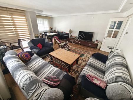 Basın Sitesi Mah. Hastane Yakını 3+1 130m² Manzaralı 3 Cephe