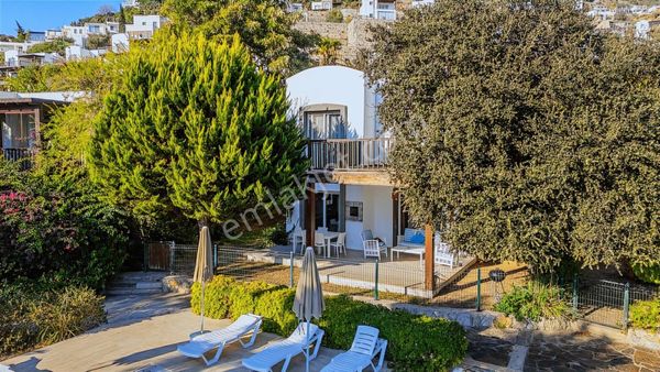 Gümüşlükte Acil Satılık Müstakil Villa