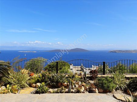 Bodrum Gündoğan Panoramik Deniz Manzaralı Satılık Bahçe Dubleksi