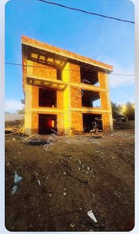 Gümüşyaka'da Deniz Manzaralı Natamam Villa Bahçe İçerisinde