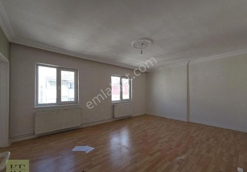 Ankara Sincan Mareşalda 3+1 Sonkat Güney Cephe Geniş Kiralık Daire