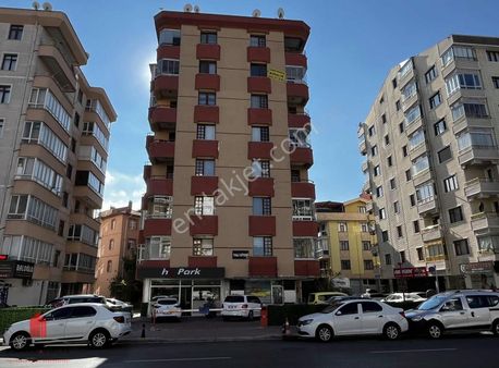 İhsaniye Vatan Caddesine Cepheli 3+1 Arakat Satılık Daire