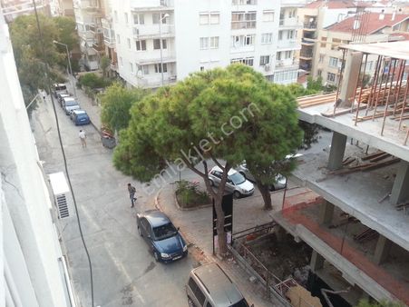 Hastane Metro Okullar Yakını Bakımlı