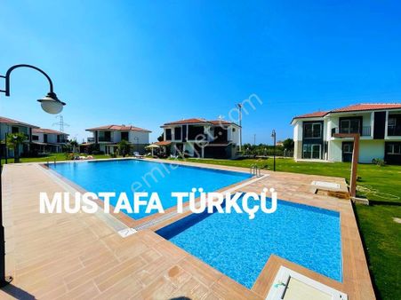 Davutlarda Plaja Yakın Havuzlu Sitede 3+1 Villa