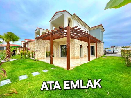 Ata Emlak'tan Havuzlu Otoparklı Bahçeli 3+1 Sıfır Villa