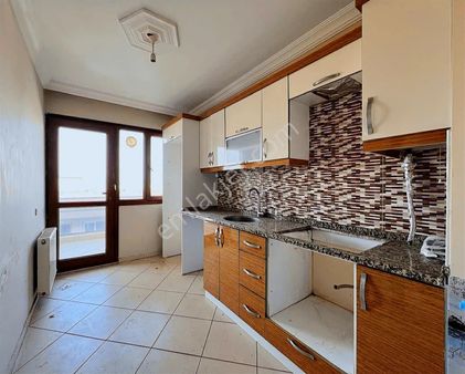 Türker Emlak 3+1 120m2 Yeni Bina Asansör Otopark Önü Açık