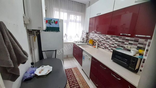 Erdem Emlak Ofisinden İstasyon Mah. Full Eşyalı 1. Kat Daire 2+1