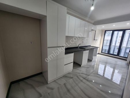 Satılık 5+2 Dubleks Alt Kat 3+1 Ust Kat 2+1